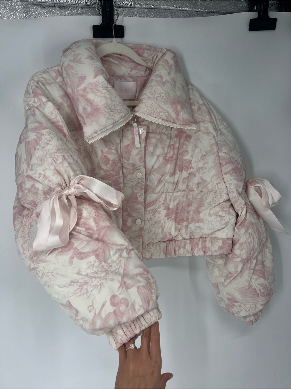 Selkie Pink White Floral Cropped Bow Sleeve Coquette Girly Puffer Jacket Large - Picture 2 of 9